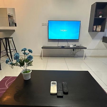 Summer Suites Klcc By Purple Orchid Kuala Lumpur Extérieur photo