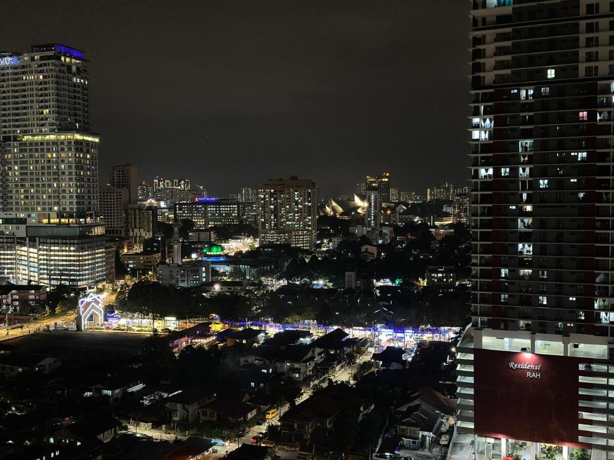 Summer Suites Klcc By Purple Orchid Kuala Lumpur Extérieur photo