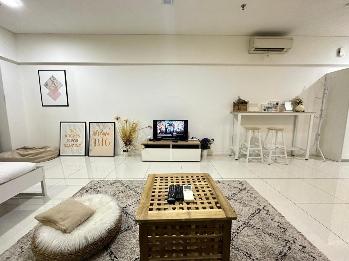 Summer Suites Klcc By Purple Orchid Kuala Lumpur Extérieur photo
