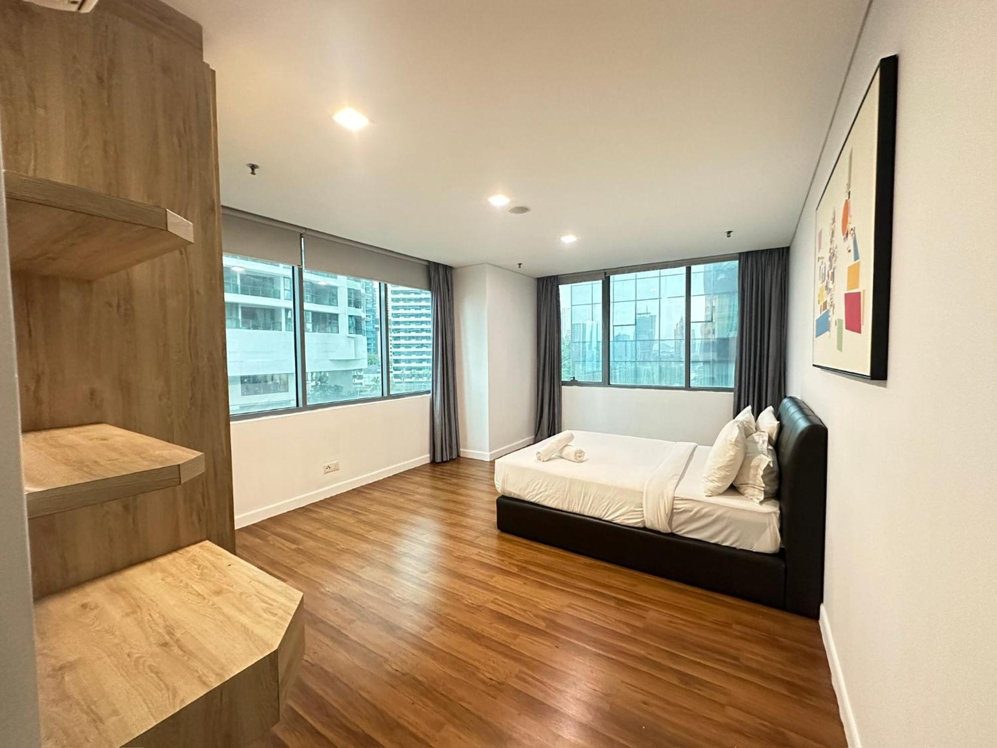 Summer Suites Klcc By Purple Orchid Kuala Lumpur Extérieur photo