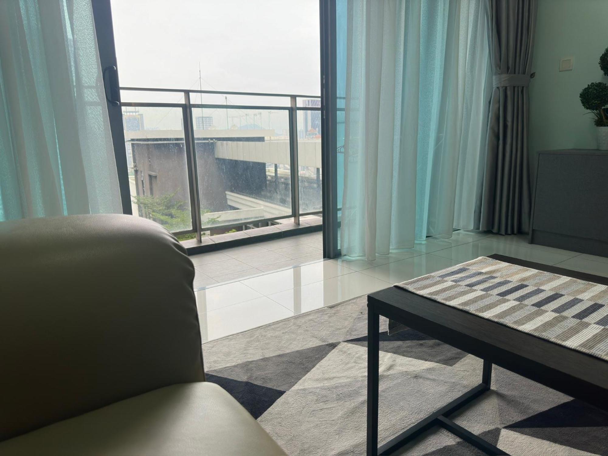 Summer Suites Klcc By Purple Orchid Kuala Lumpur Extérieur photo