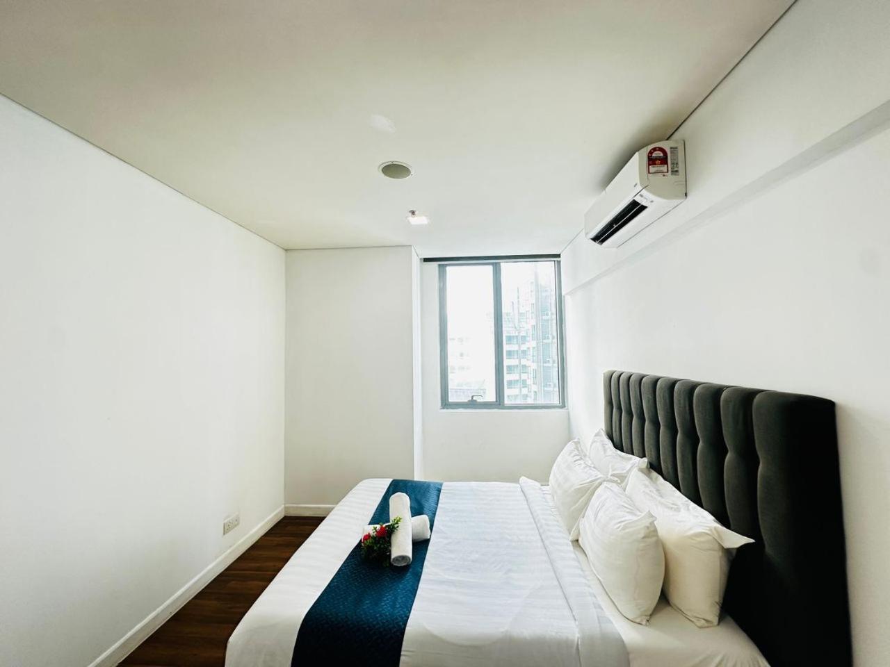 Summer Suites Klcc By Purple Orchid Kuala Lumpur Extérieur photo