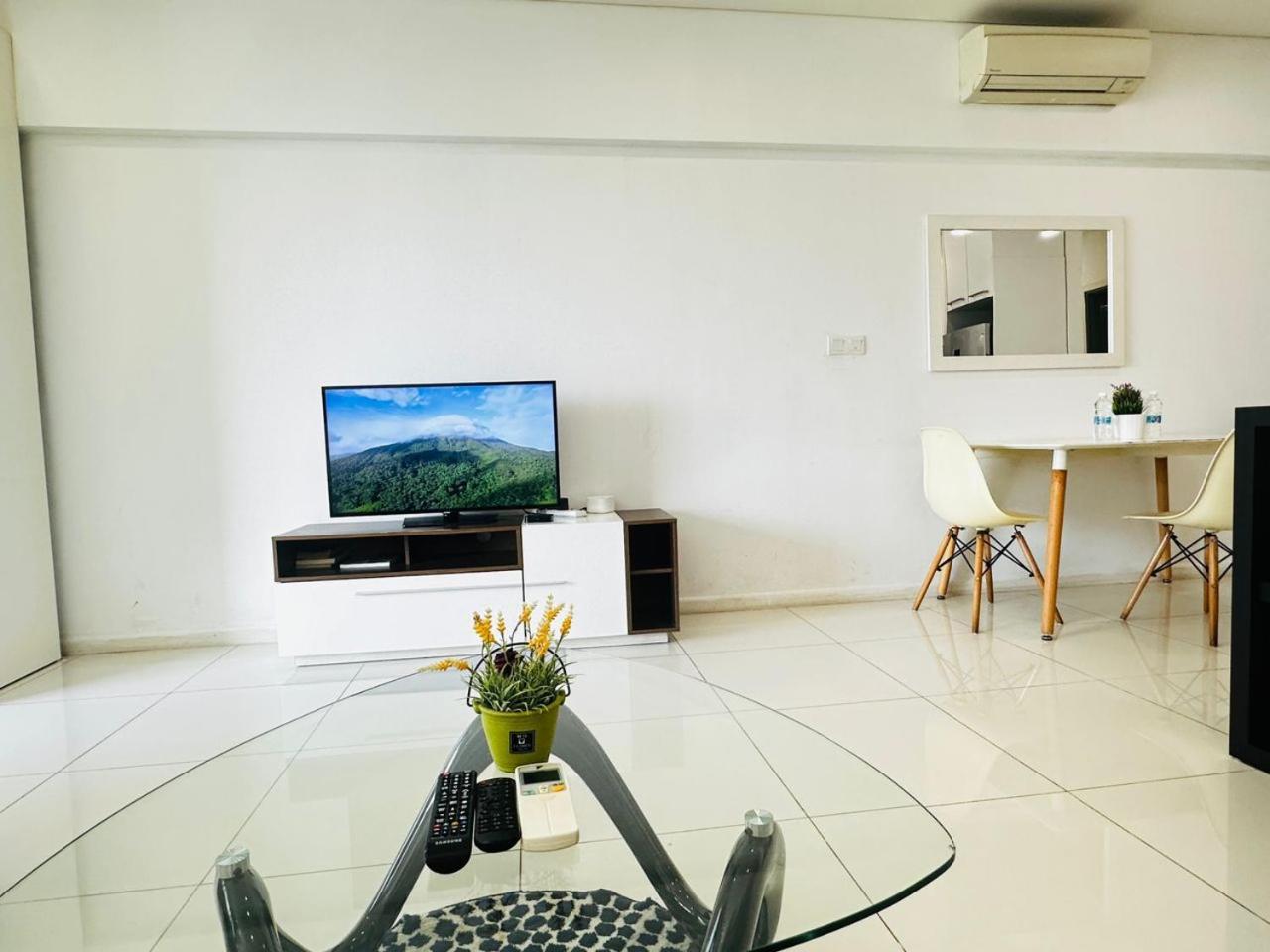 Summer Suites Klcc By Purple Orchid Kuala Lumpur Extérieur photo